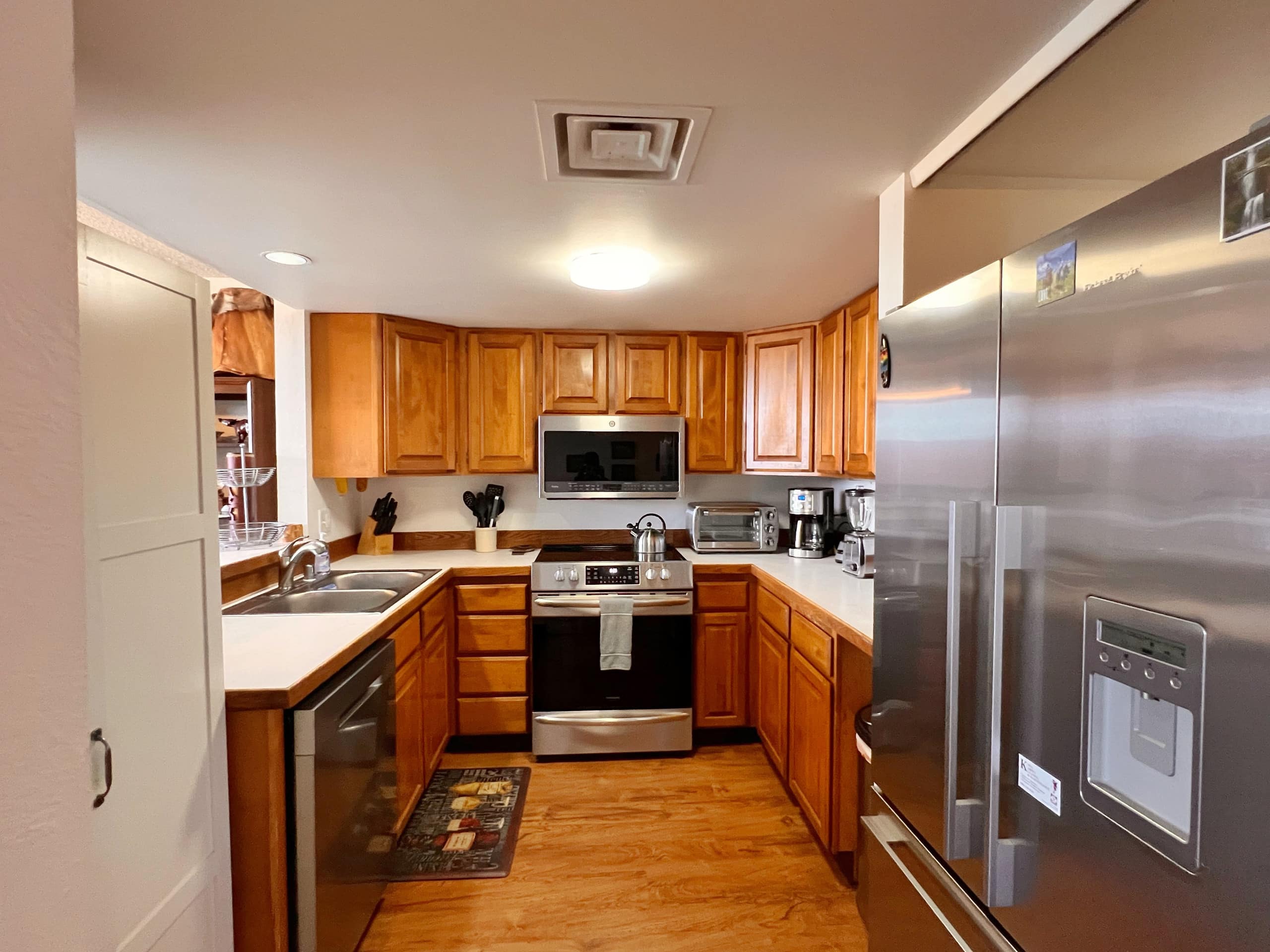 Condo in Kailua-Kona · ★4.93 · 2 bedrooms · 2 beds · 2 baths - Image 4