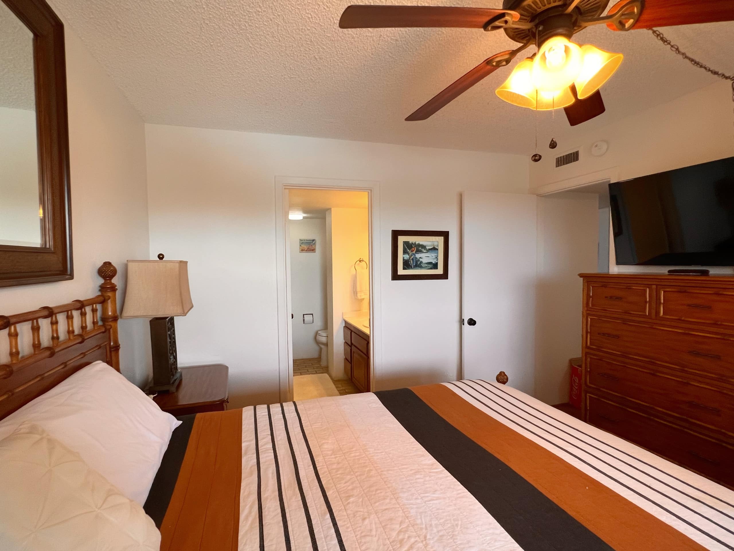 Condo in Kailua-Kona · ★4.93 · 2 bedrooms · 2 beds · 2 baths - Image 10