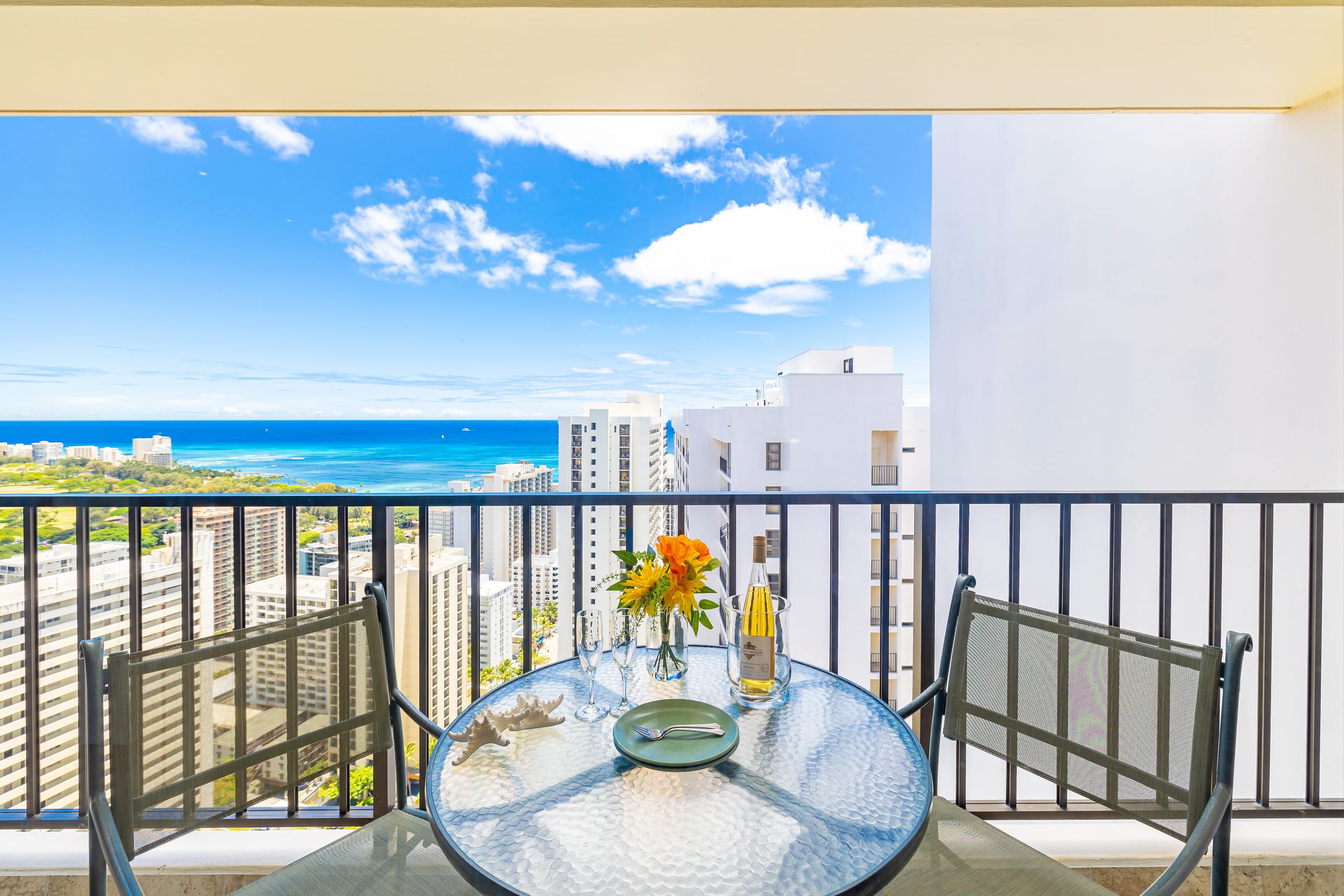 Condo in Honolulu · ★4.88 · 1 bedroom · 1 bed · 1 private bath - Image 20