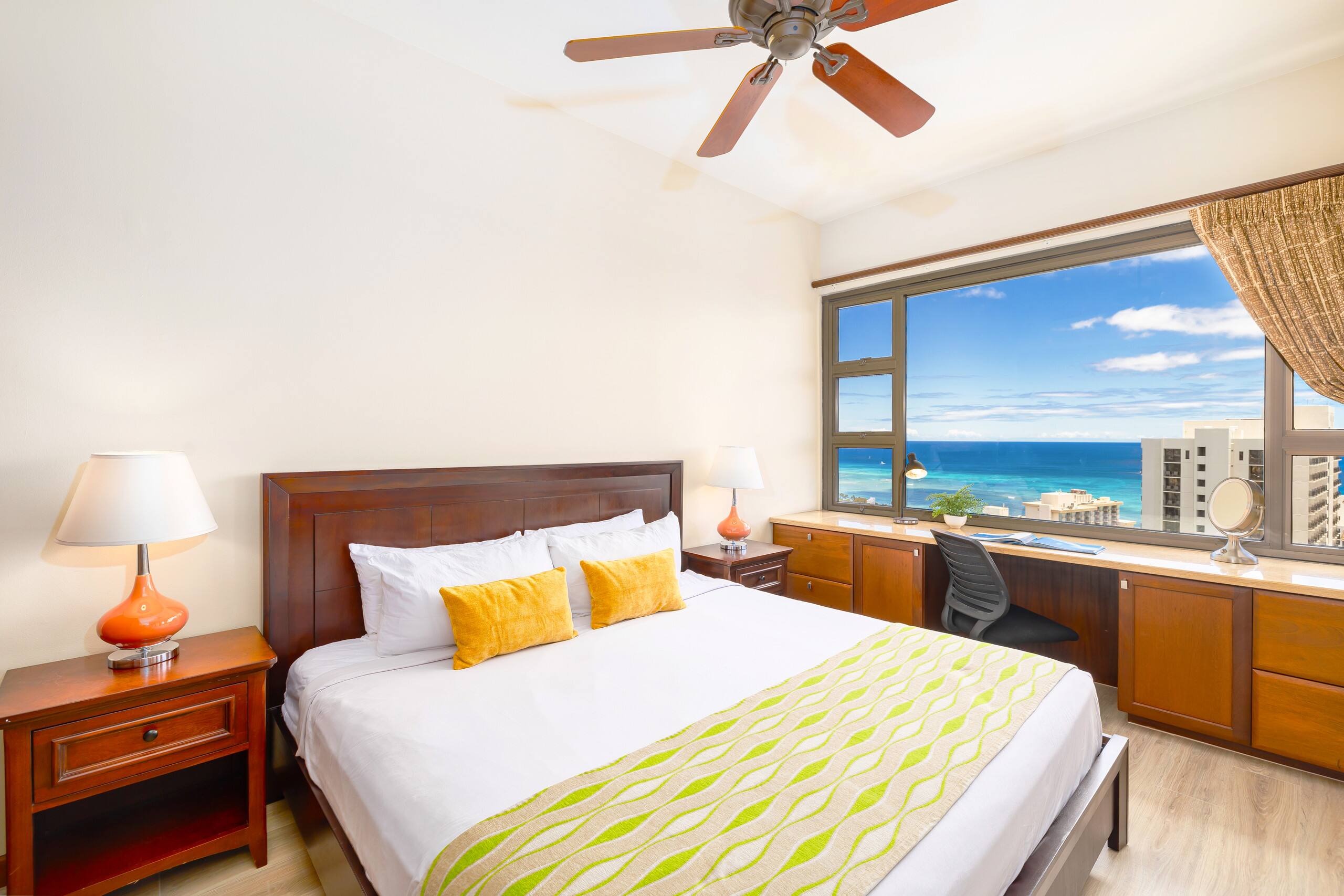Condo in Honolulu · ★4.88 · 1 bedroom · 1 bed · 1 private bath - Image 12