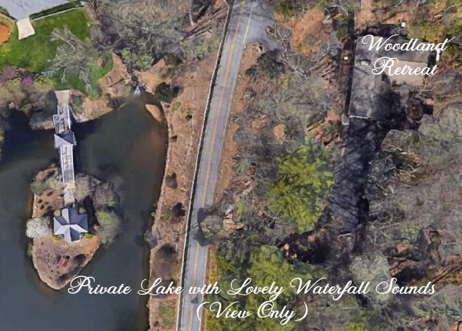 Woodland Retreat w/HOT TUB & DECKS gallery image 3