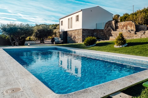 House with a Pool in Douro - Domaine Casa Valença