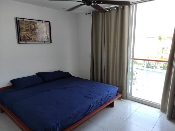 เตียงคิงไซส์หลัก