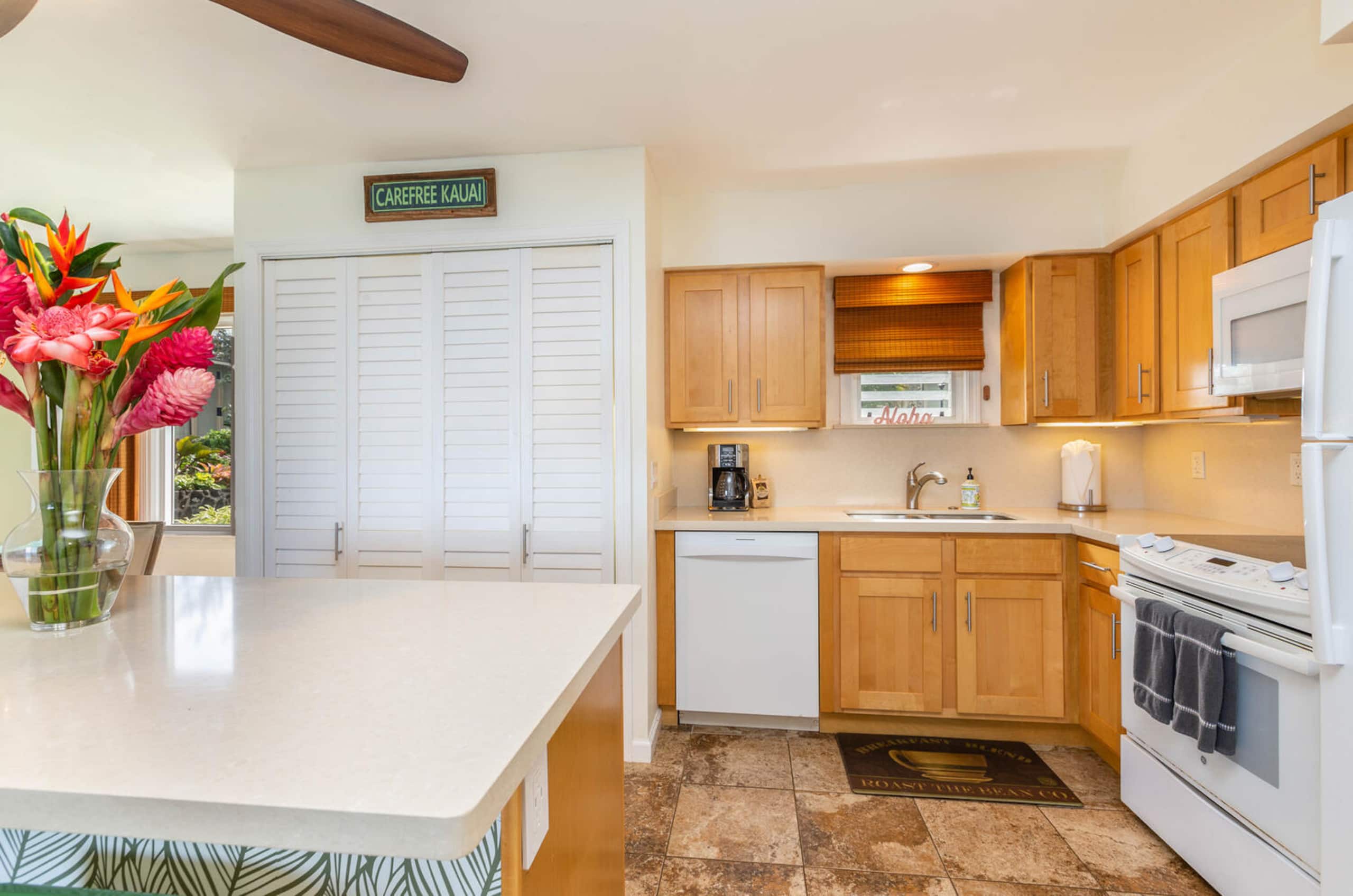 Condo in Princeville · ★4.95 · 2 bedrooms · 3 beds · 2 baths - Image 3