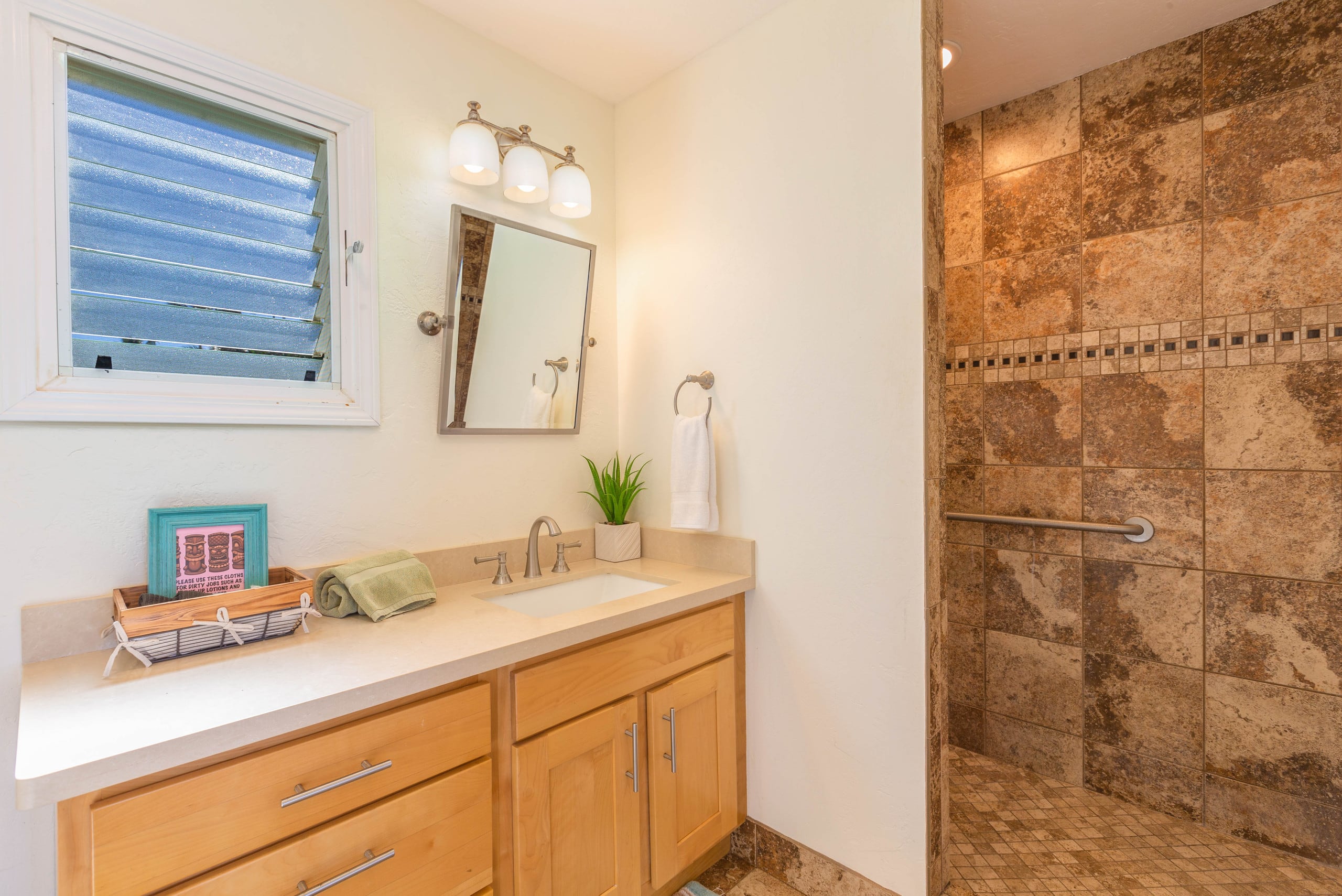 Condo in Princeville · ★4.95 · 2 bedrooms · 3 beds · 2 baths - Image 15