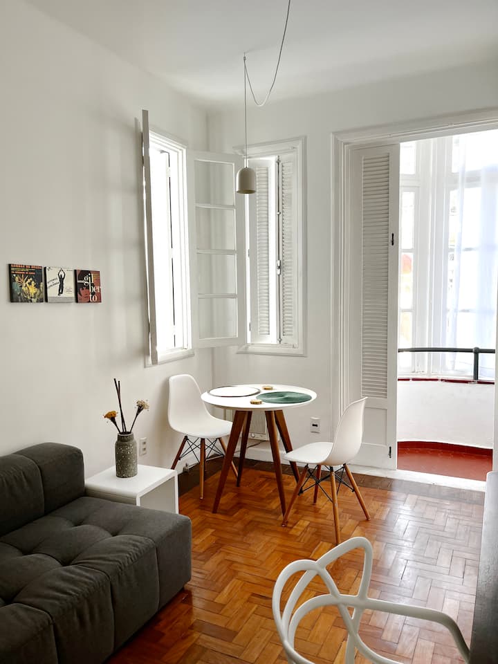 Beautiful Sunny Studio In Landmark Building - Rio de Janeiro