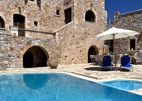 Venetian villa with four apartments