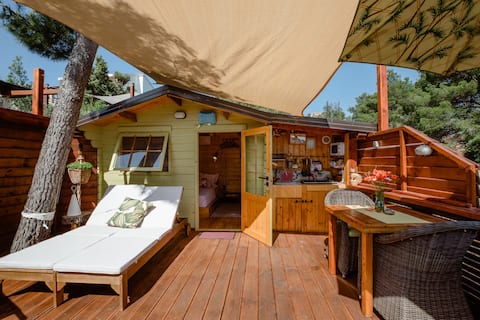 Tree House for couples few steps from the ocean