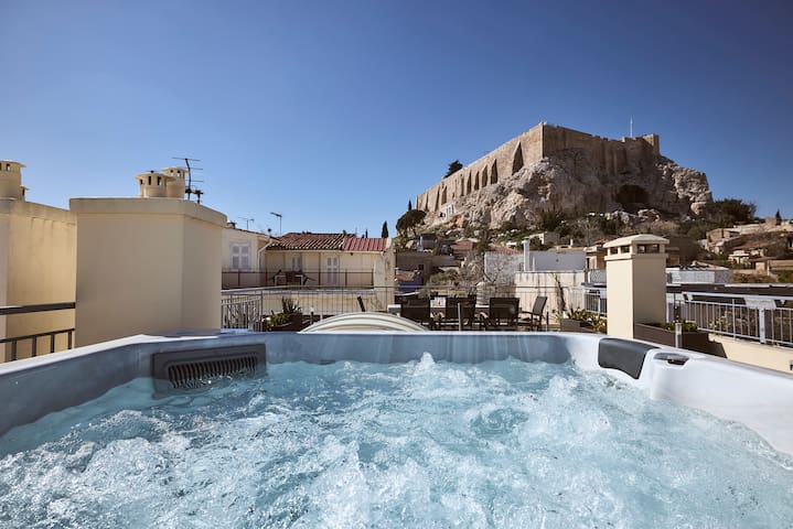 Plaka’s Villa with Breathtaking Acropolis View