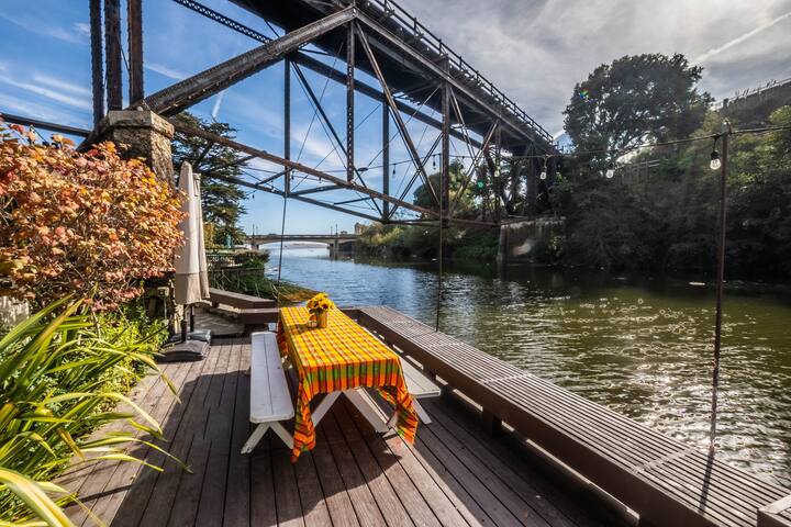 The Luxurious Historic Windmill Silo House gallery image 5