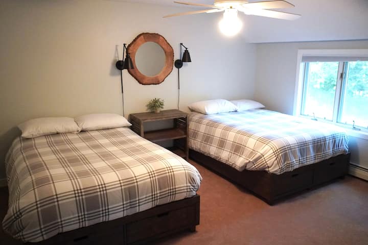 Two Full Beds (2nd floor)