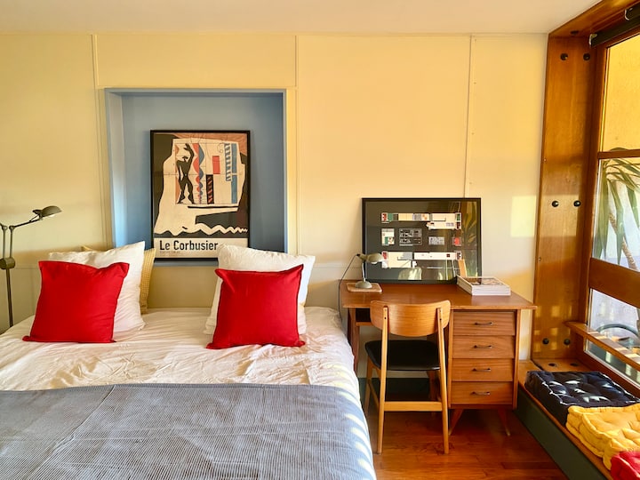 Eneo la kupumzika na sehemu ya kufanyia kazi