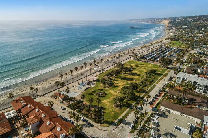 La Jolla Modern Beach House gallery image 5