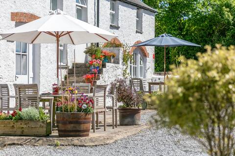 Sleeps 6 in the National Park close to the beach