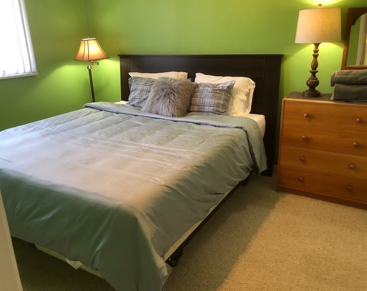 Segundo dormitorio con cama tamaño king