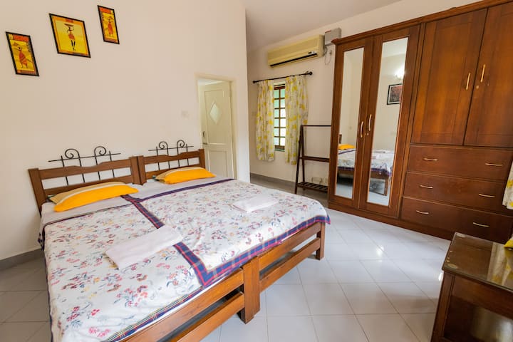 Bedroom 1 image 1