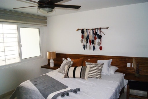 ห้องนอนที่สองเตียงขนาดคิงไซส์การตกแต่ง