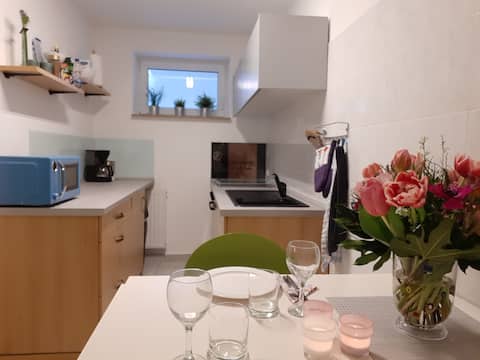 Beliebte Airbnb-Anzeige: In-law suite at Erdbeerfeld in Laatzen