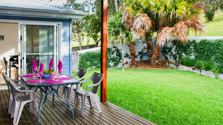 Cerulean Blue Combo 5 bedroom close to beach cafe gallery image 5