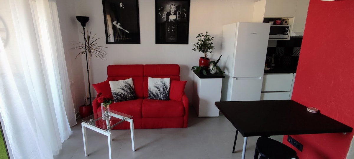 Propriété Airbnb réussie: Nice 2 rooms, quiet, 5 min drive to Cannes à Le Cannet