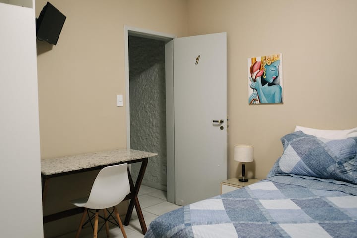 غرفة النوم 2