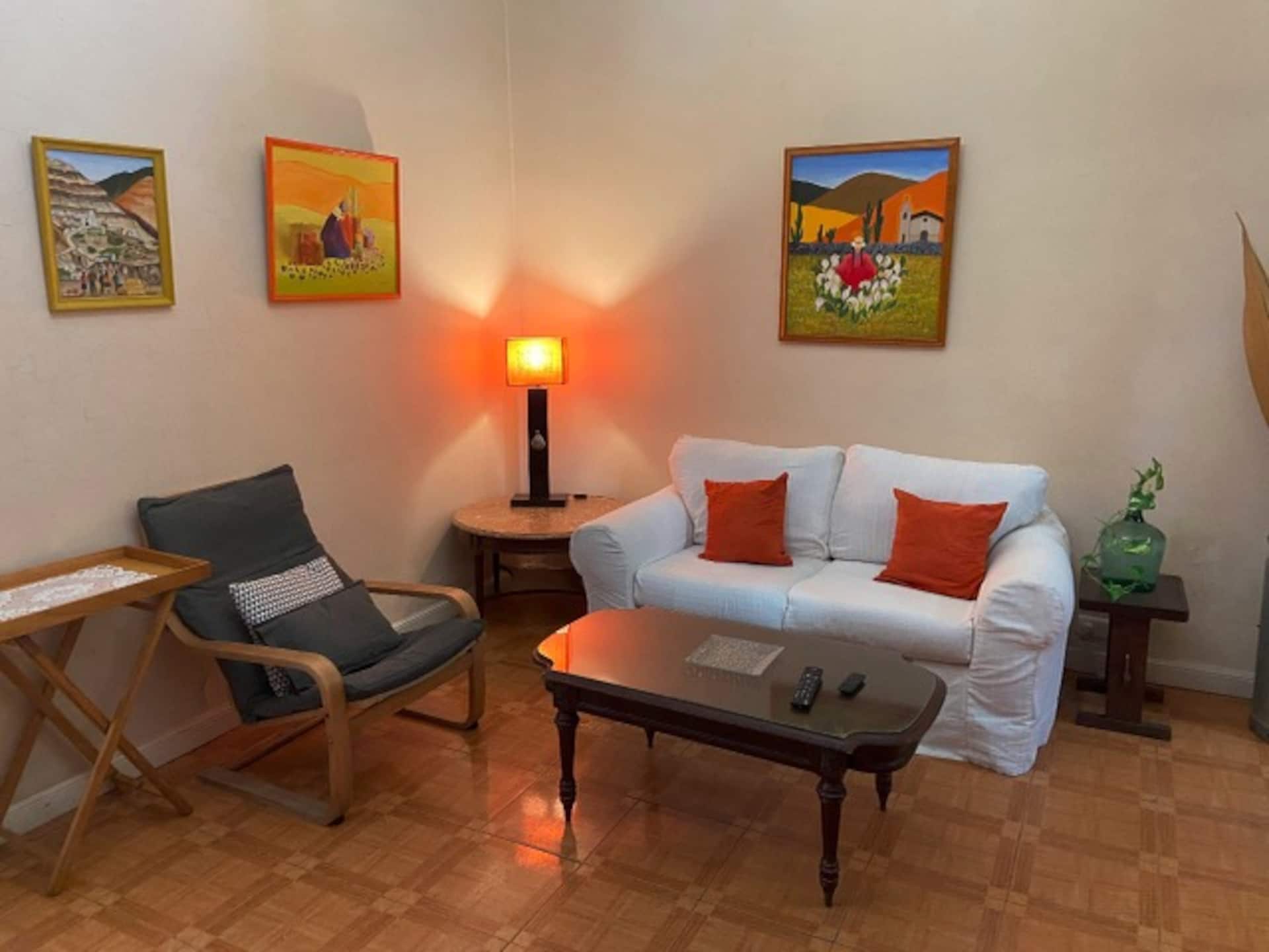 Two-bedroom apartment in Monserrat