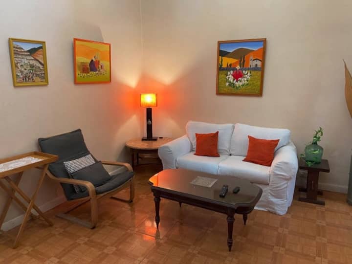 Two-bedroom apartment in Monserrat