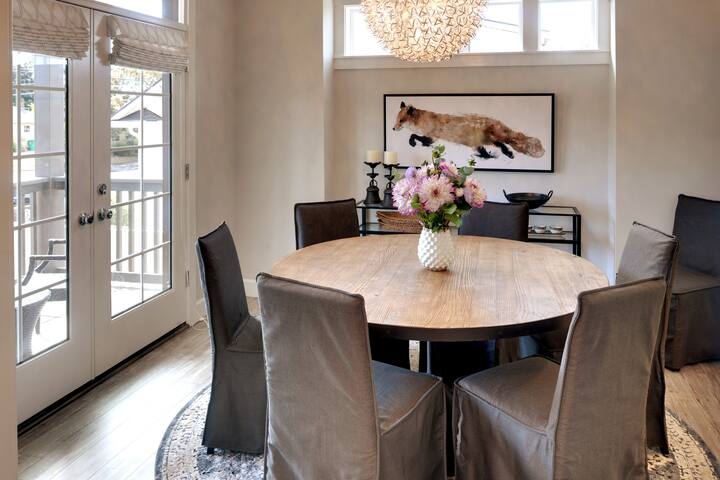 Alberta Arts Retreat with 4 bedrooms/3.5 baths gallery image 5