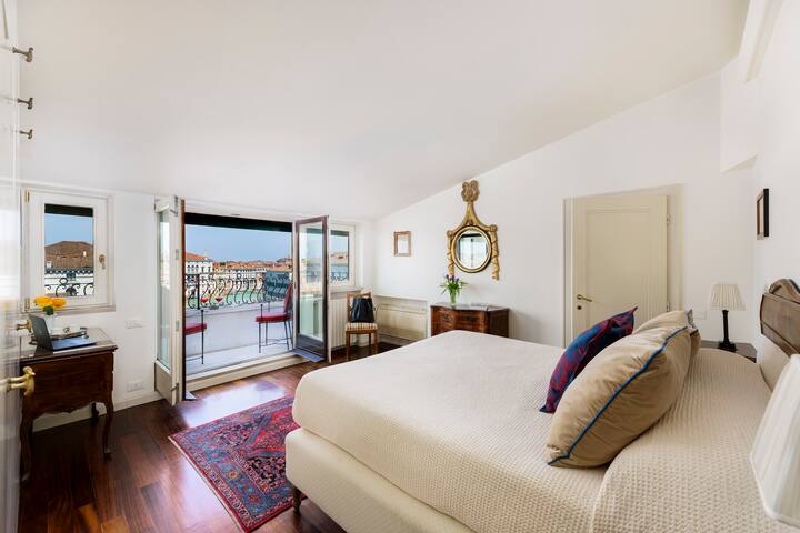 Ca’ Cerchieri Terrace Grand Canal gallery image 3