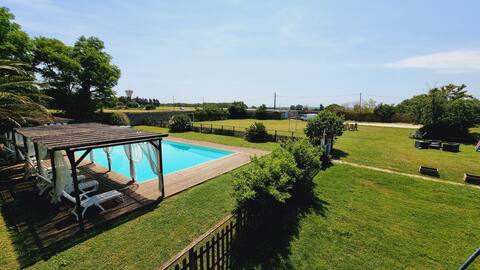 Gite 2 · 4 bedroom house with pool and gardens