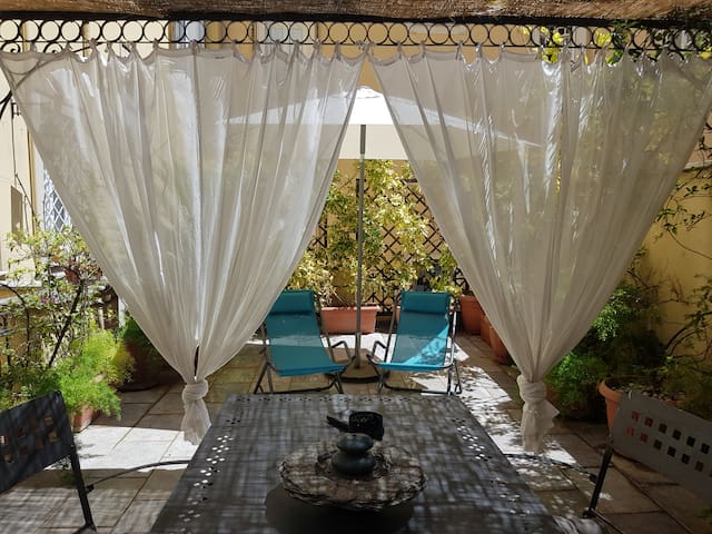 Apartment with terrace near Vatican Domus Lunae