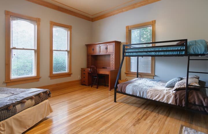 Poschodová izba na prízemí 2A