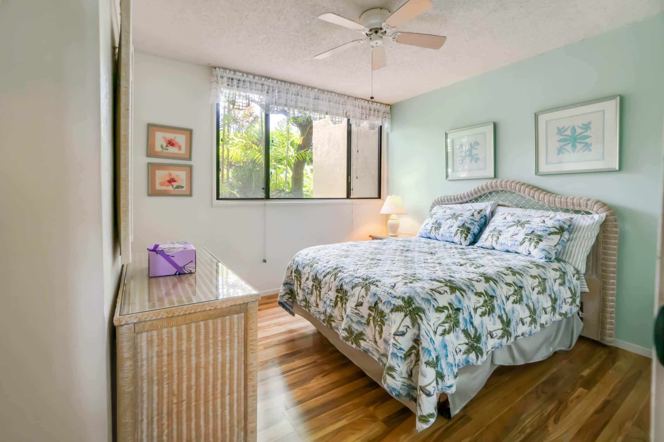 Condo in Kailua-Kona · ★4.44 · 2 bedrooms · 2 beds · 2 baths - Image 16