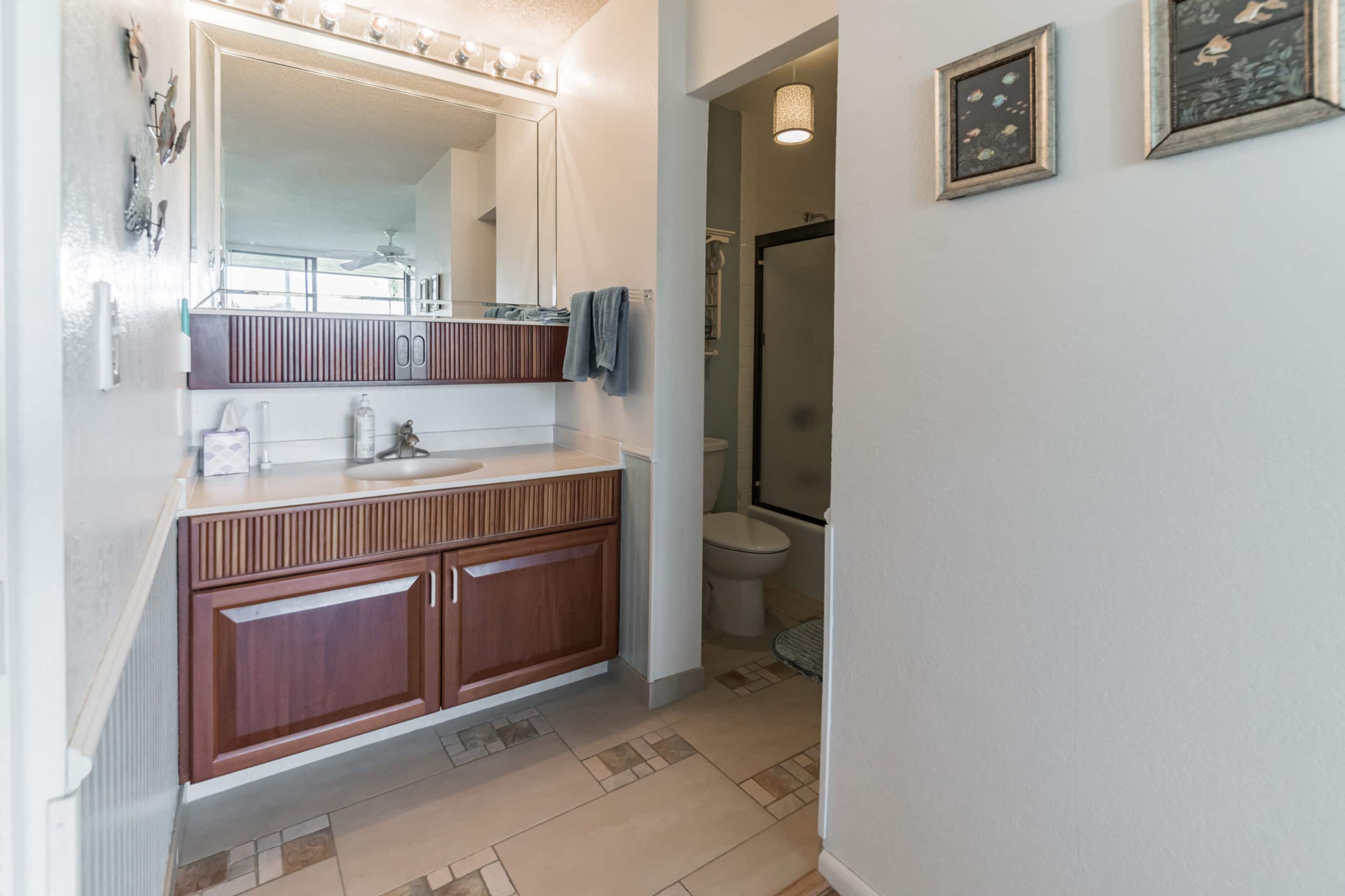 Condo in Kailua-Kona · ★4.44 · 2 bedrooms · 2 beds · 2 baths - Image 15