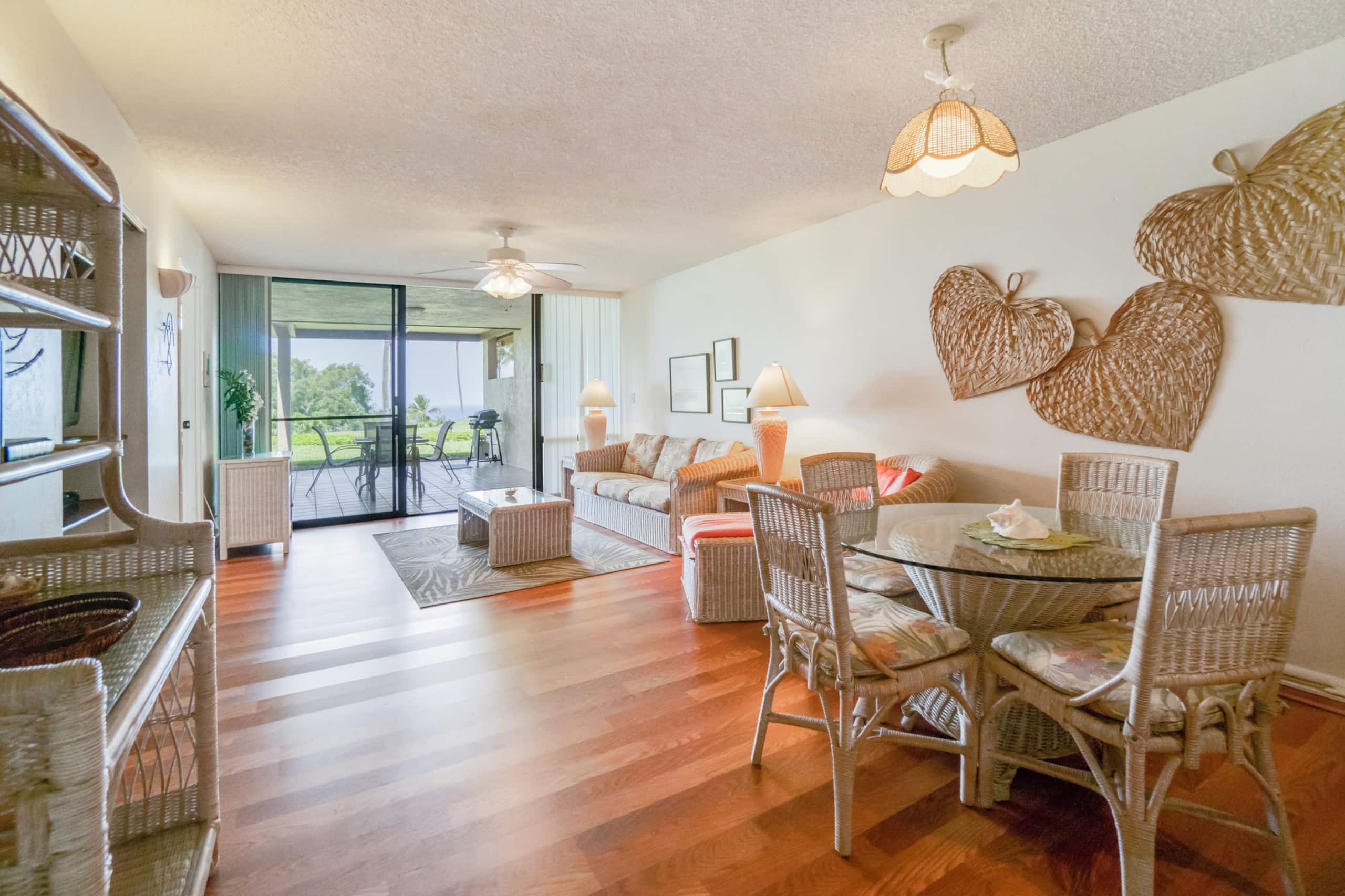 Condo in Kailua-Kona · ★4.44 · 2 bedrooms · 2 beds · 2 baths - Image 1