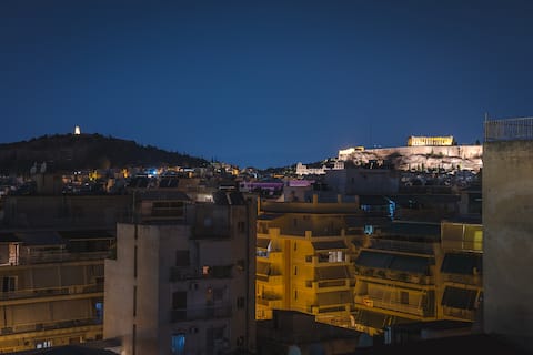 Successful Airbnb property: Apartment in the sky! in ΣΤΕΡΝΑ