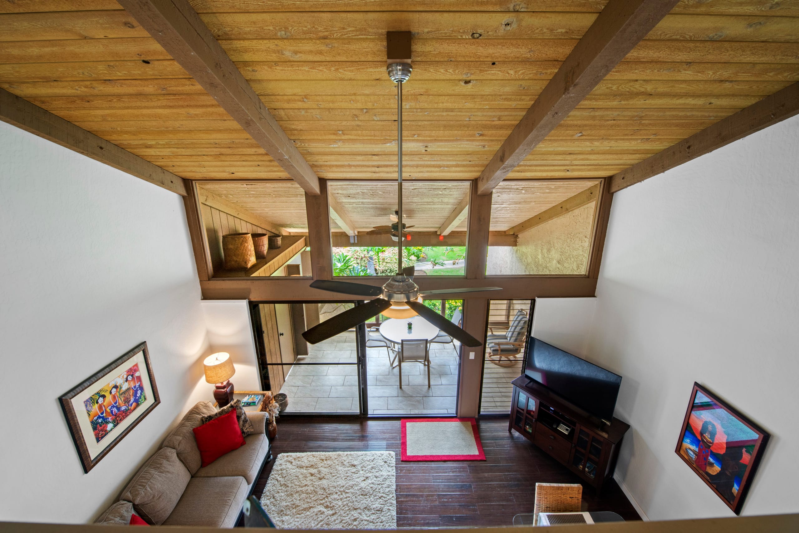 King size bed, heated pools & spas, ocean views - Photo 4