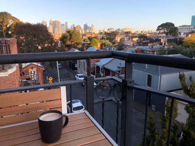 Centrally located – walk/tram/train/bus Melbourne