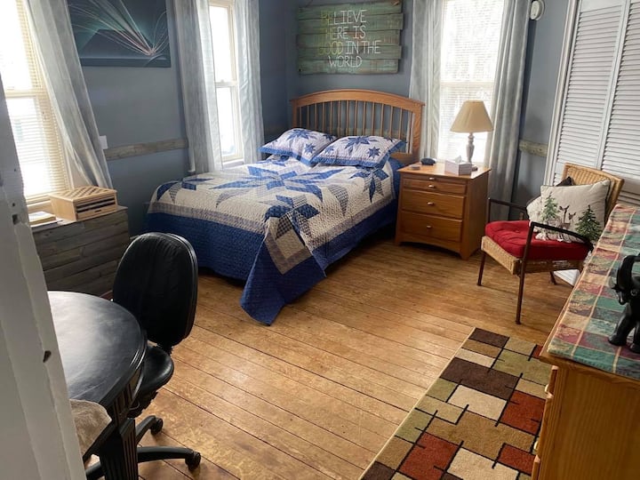 Spacious Guest Suite minutes from the CT River Guest suites for Rent