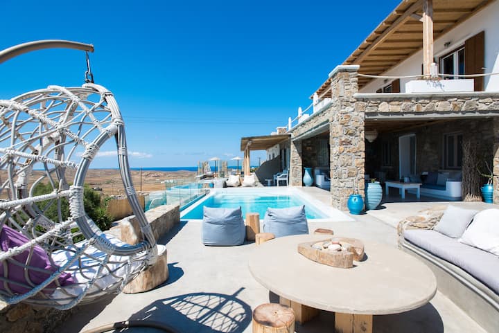 Mountain Breeze Villa