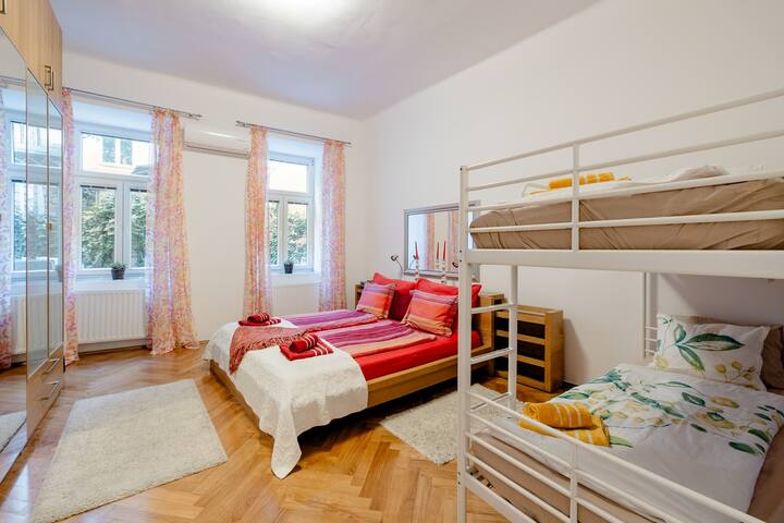 City Centre with Garden – Apt. 11 gallery image 4