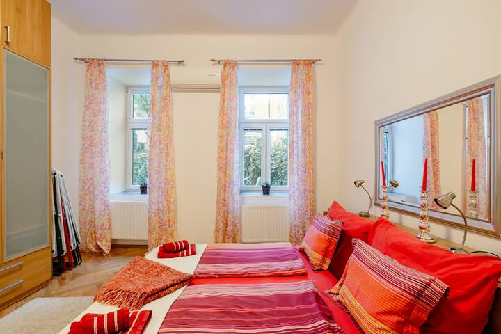 City Centre with Garden – Apt. 11 gallery image 3