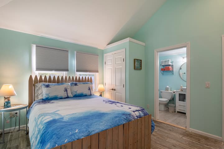 основна спалня със свързана баня