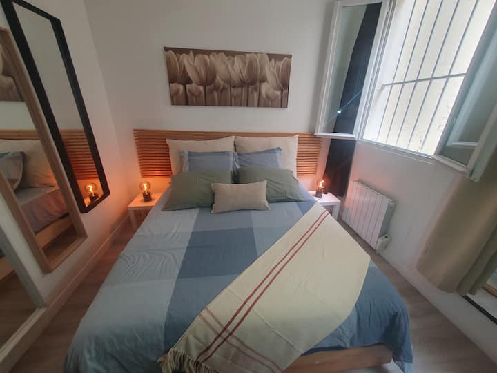 ベッドルーム01