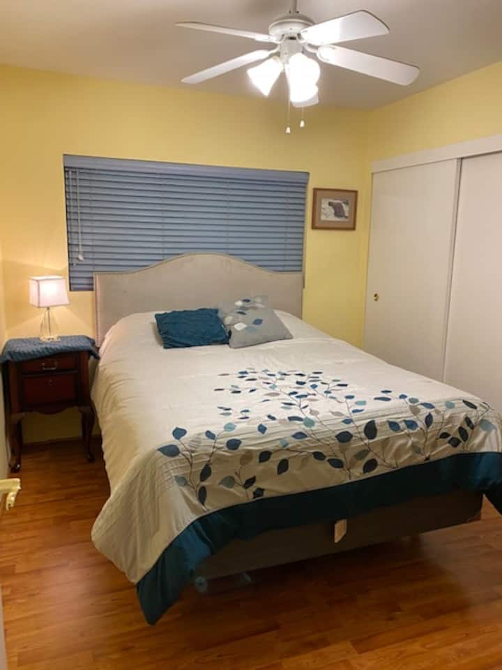 # 2张标准双人床