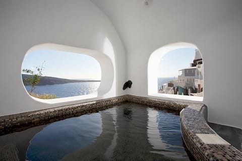 Angle Cave House with Jacuzzi and Sunset View