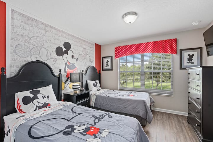 二楼米奇主题房