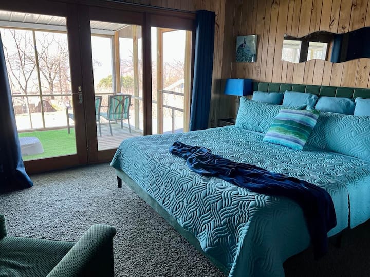 Downstairs bedroom now has a KING bed!