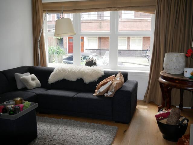Design appartement Amsterdam. gallery image 2