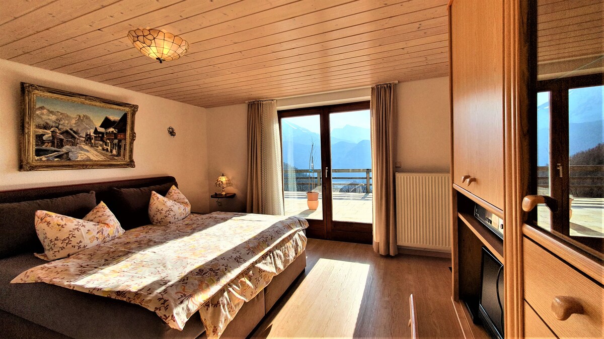 Sala con acceso a las terrazas